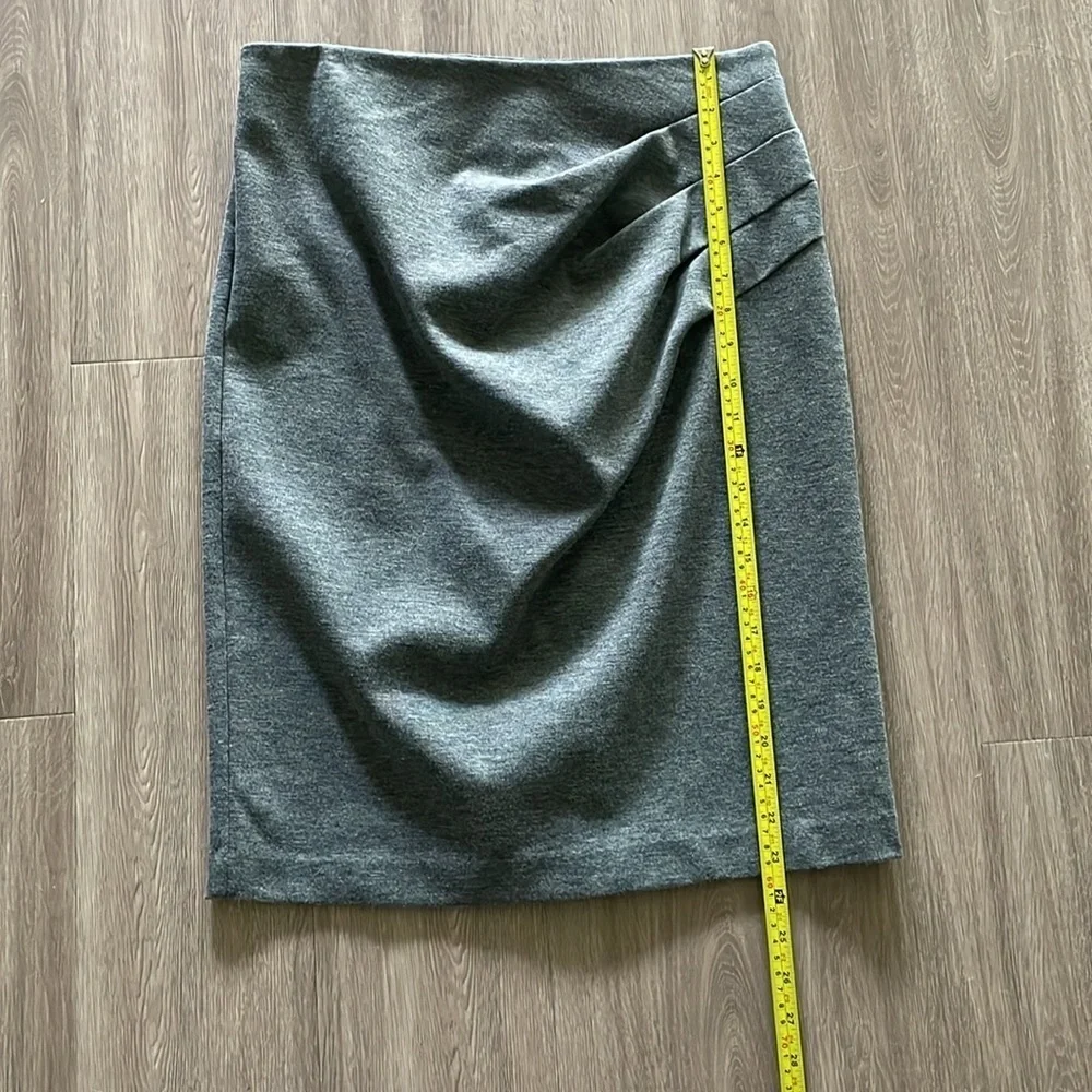 New York & Company Women Charcoal Stretch Pencil Skirt Size 10 Contemporary